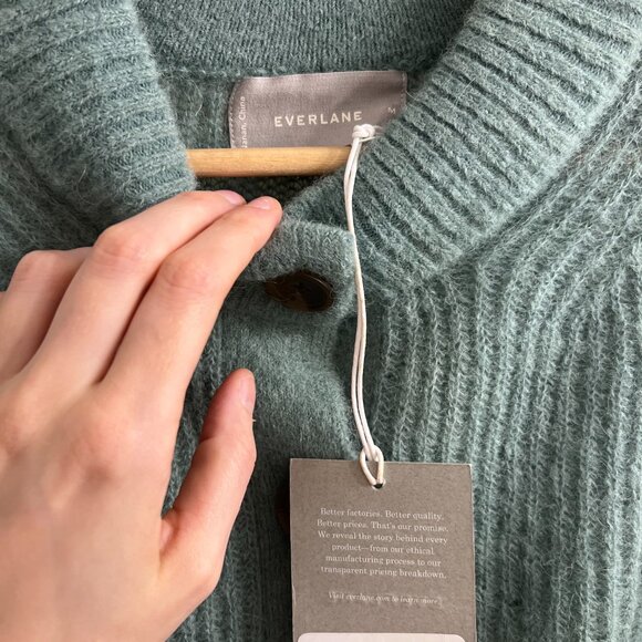 Everlane The Cropped Alpaca Cardigan  M - Picture 6 of 7